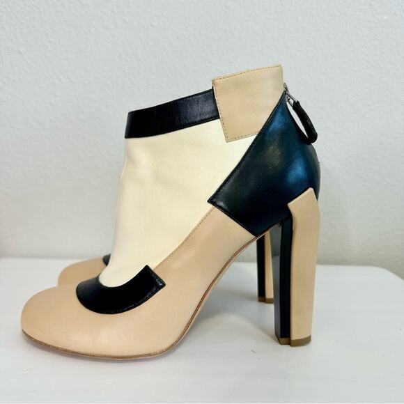 Chanel Color Block Ankle Boots with CC Logo Size EU 37.5 Black & Beige - Picture 7 of 10